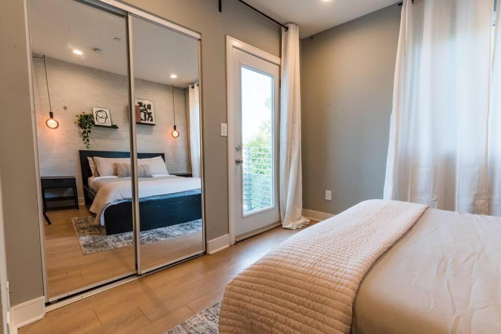 Calm & Cozy 2 Bedroom Townhome 10 Min From Universal Studios ลอสแอนเจลิส ภายนอก รูปภาพ